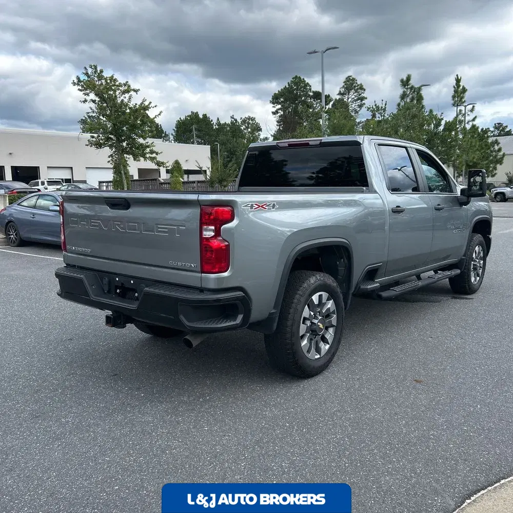 2024 Chevrolet Silverado 2500HD Custom