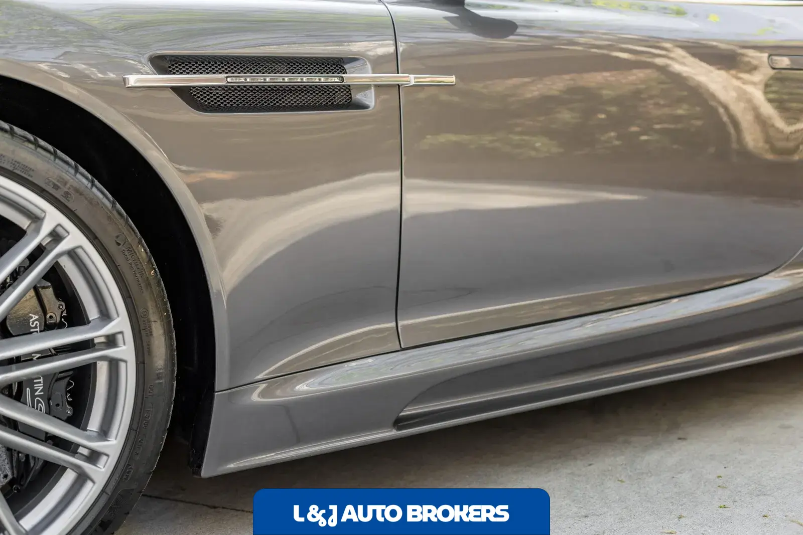 2009 Aston Martin DBS 6-Speed