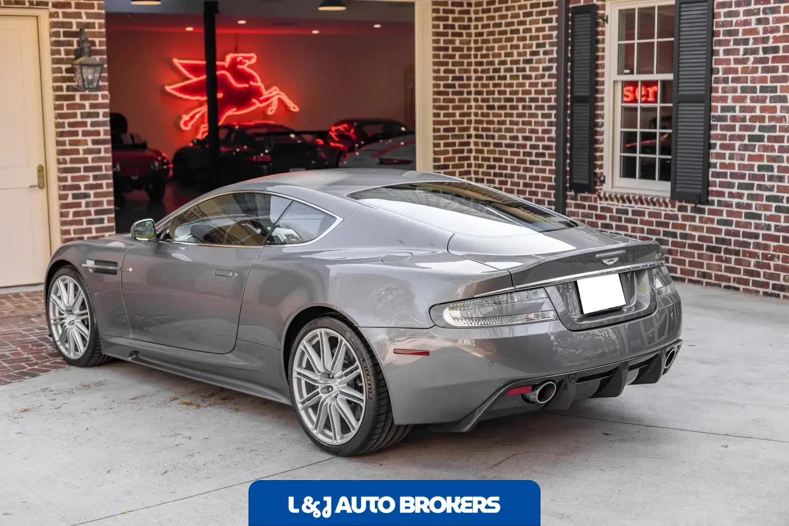 2009 Aston Martin DBS 6-Speed