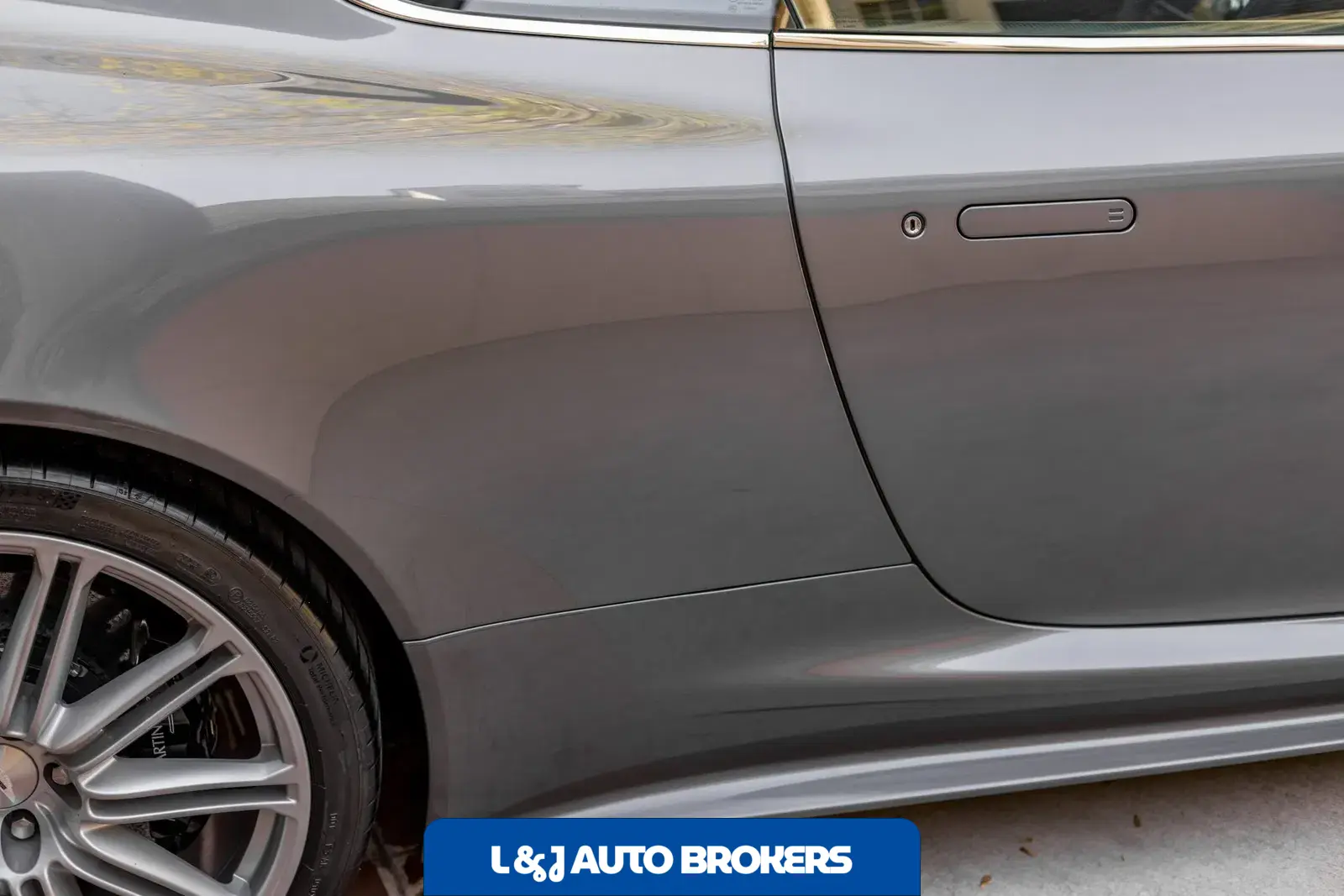 2009 Aston Martin DBS 6-Speed
