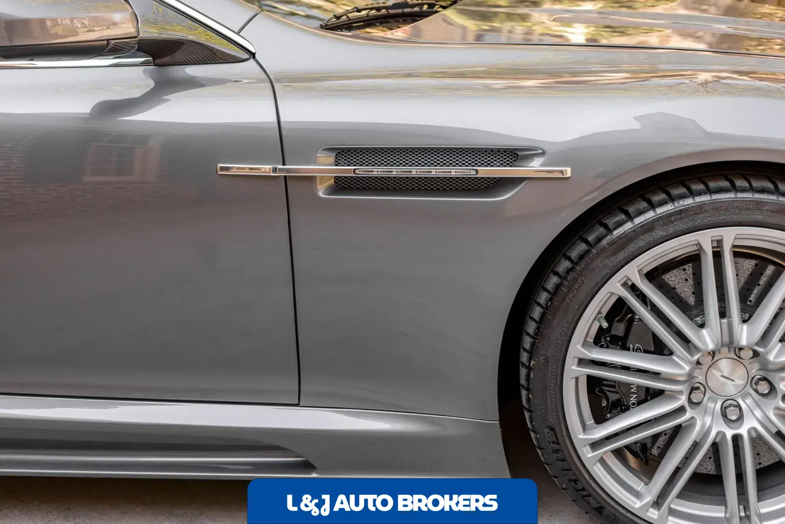 2009 Aston Martin DBS 6-Speed