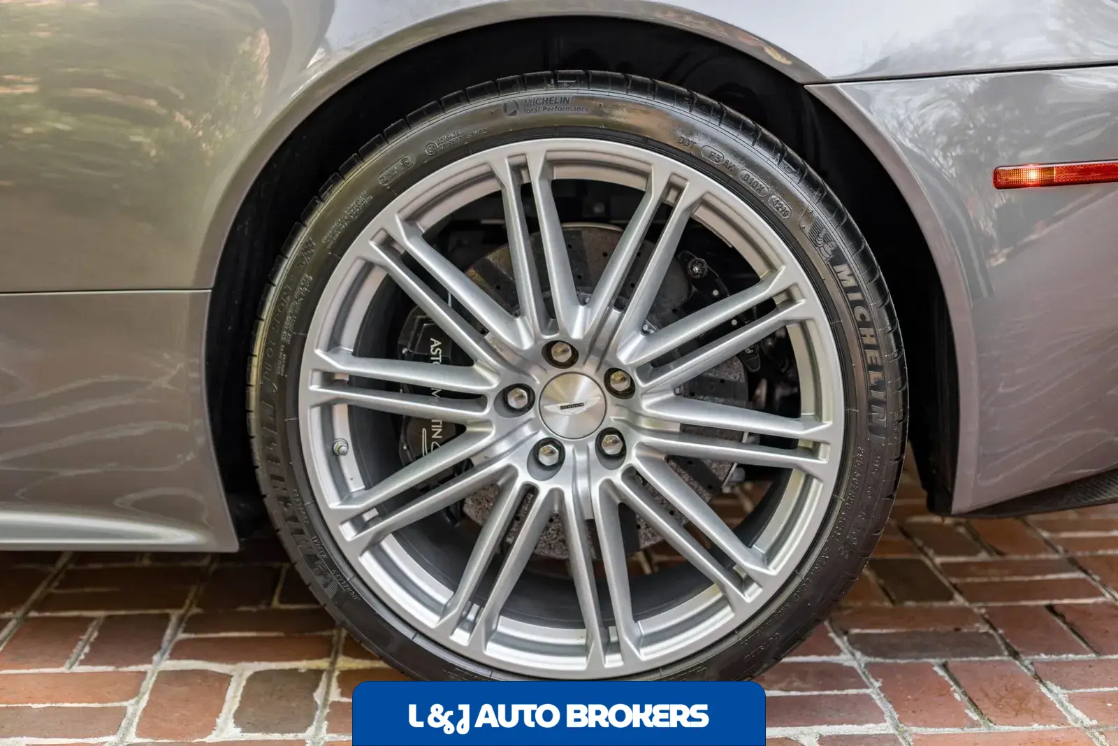 2009 Aston Martin DBS 6-Speed