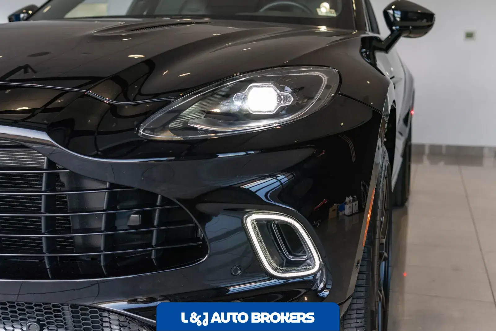 2021 Aston Martin DBX