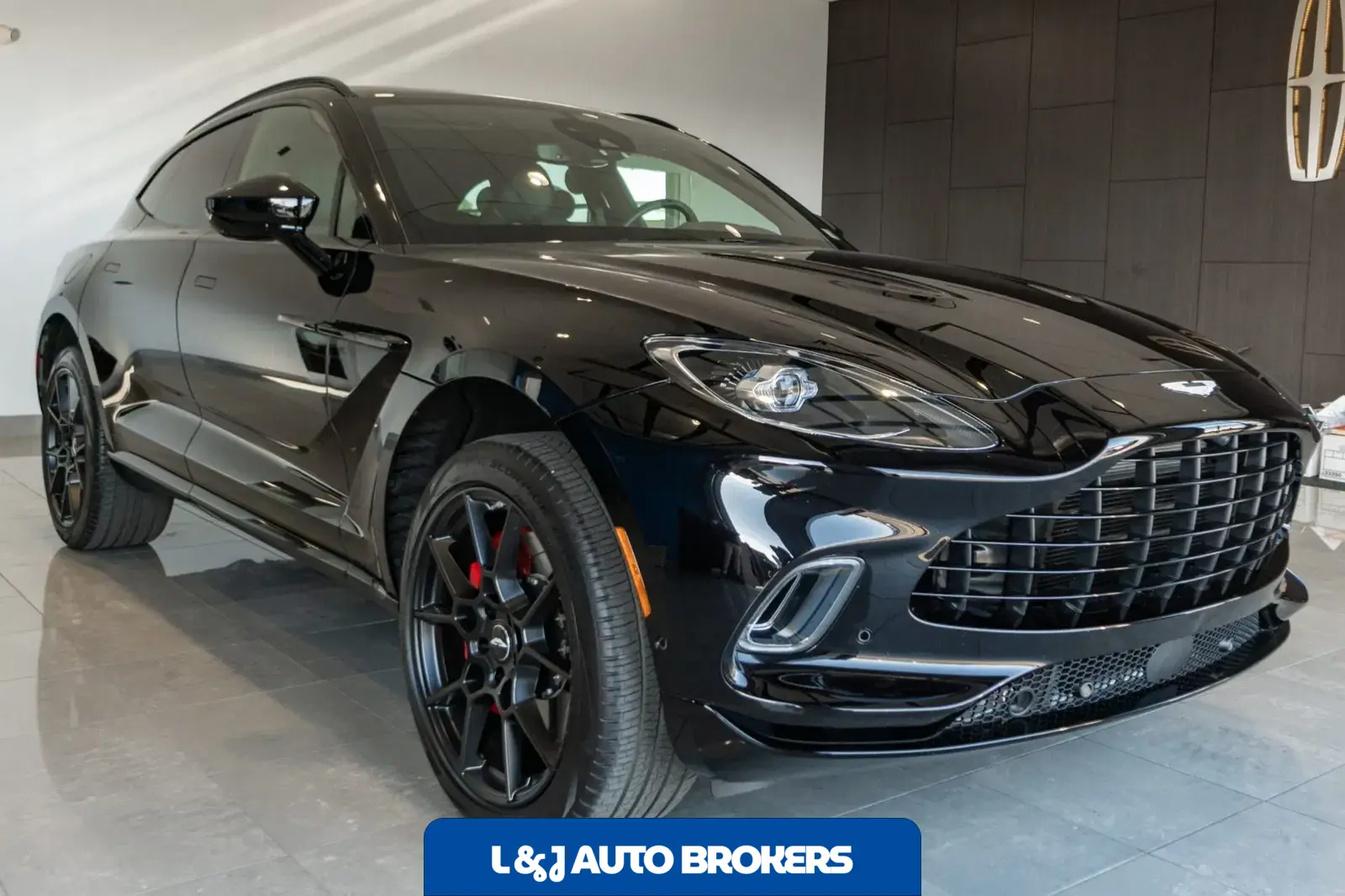 2021 Aston Martin DBX