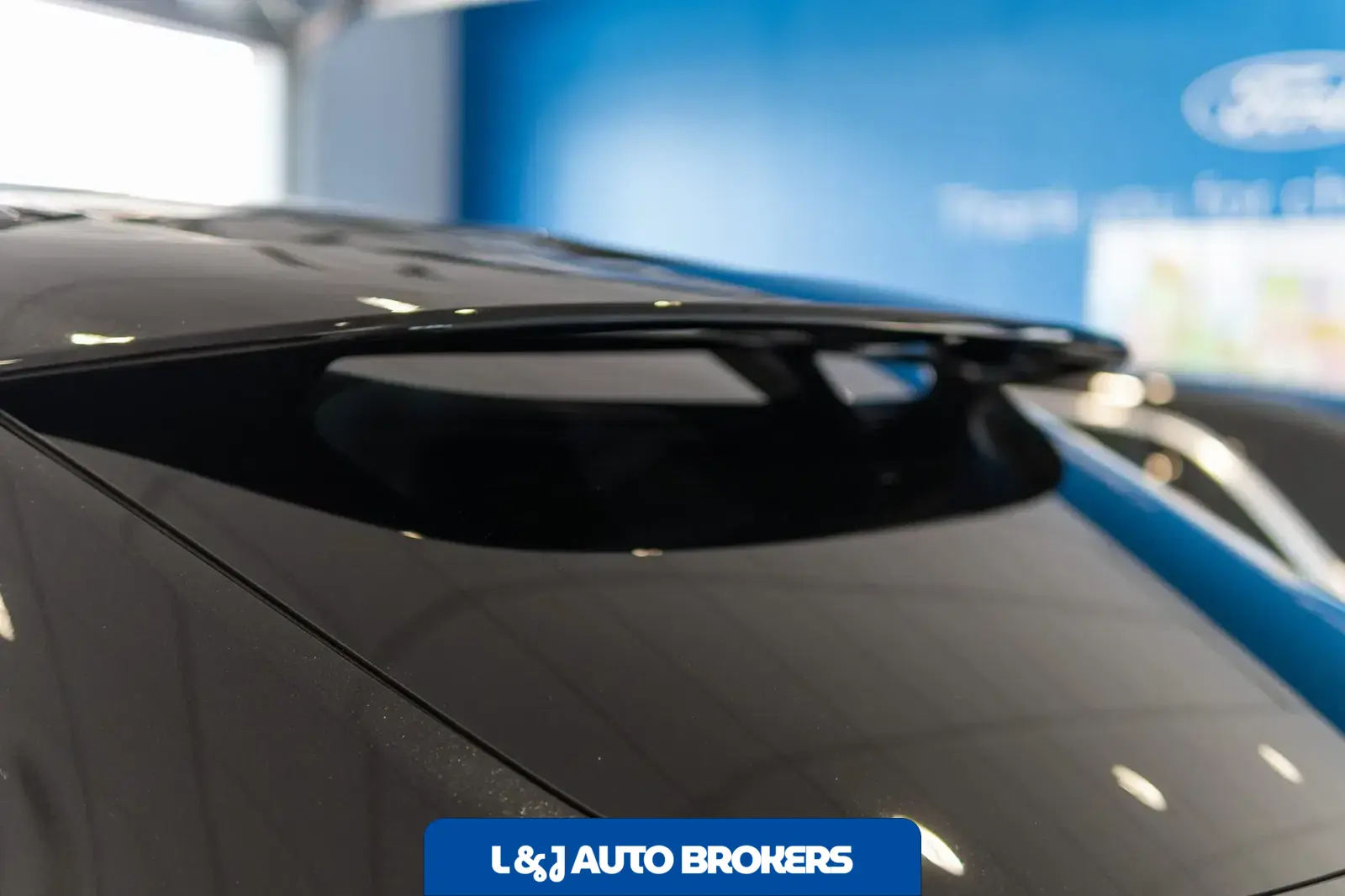 2021 Aston Martin DBX