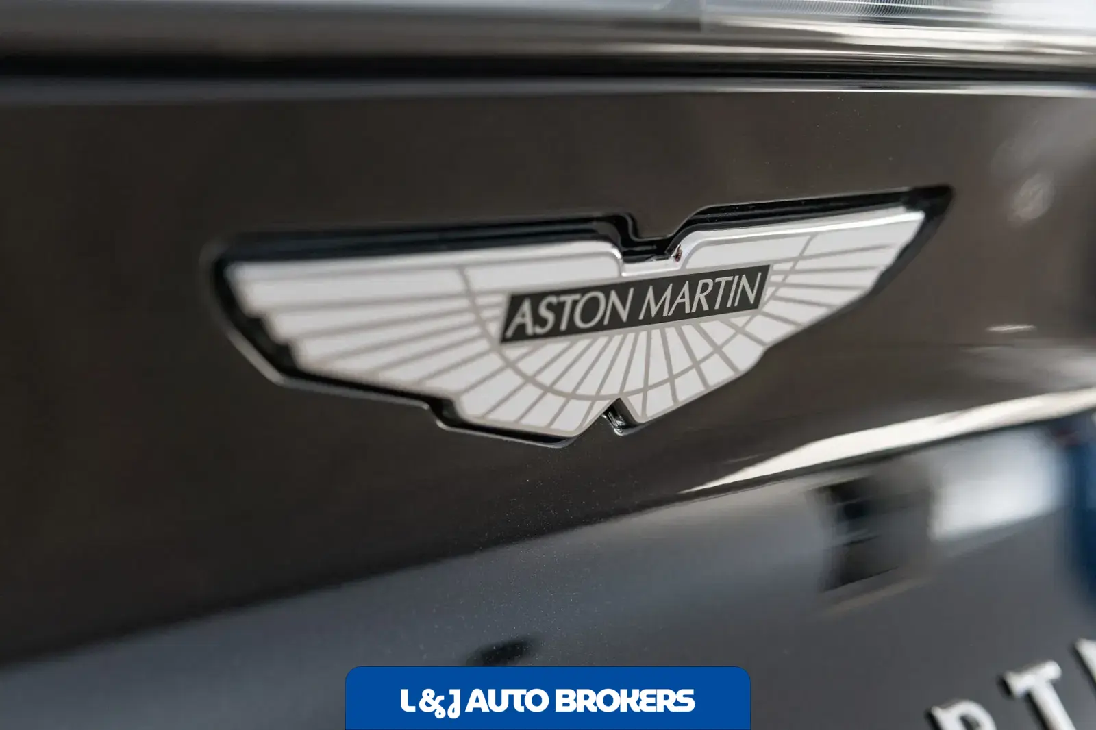 2021 Aston Martin DBX