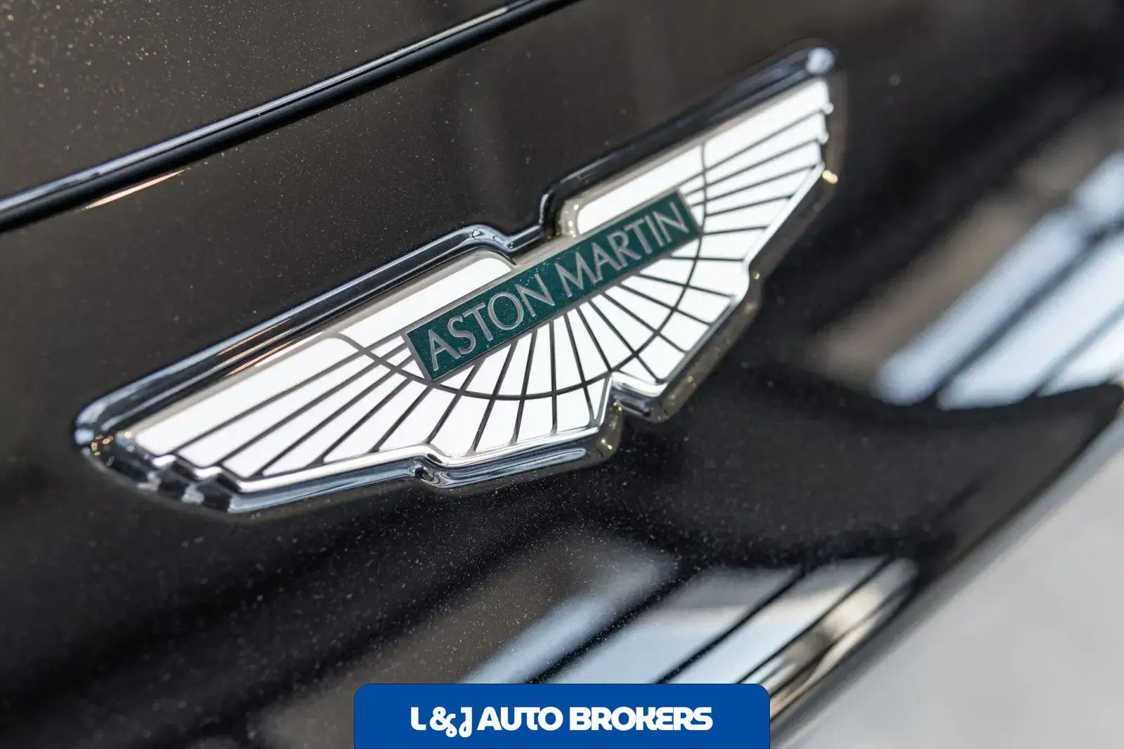 2021 Aston Martin DBX
