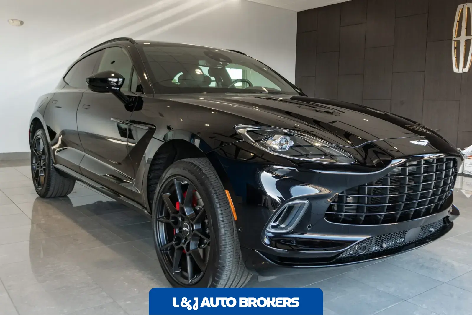2021 Aston Martin DBX