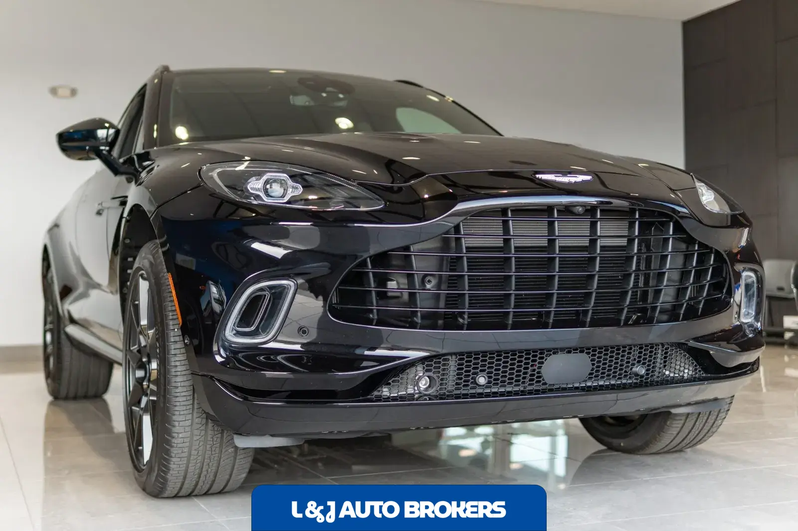 2021 Aston Martin DBX