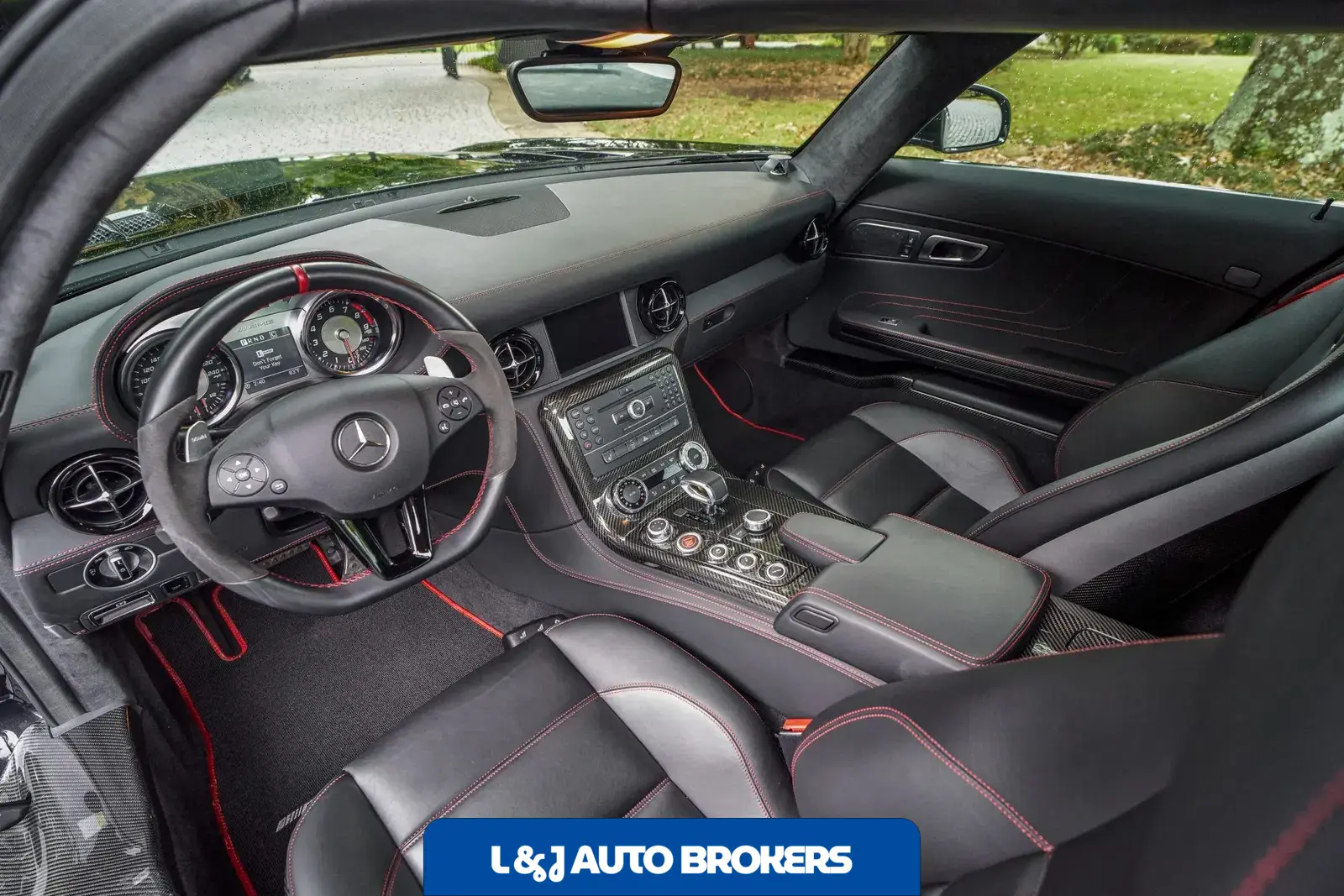 2013 Mercedes-Benz SLS AMG GT Coupe