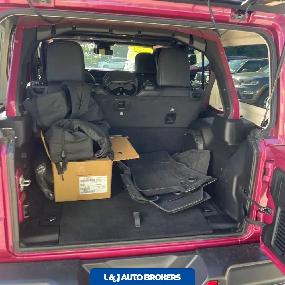 2024 Jeep Wrangler Sahara