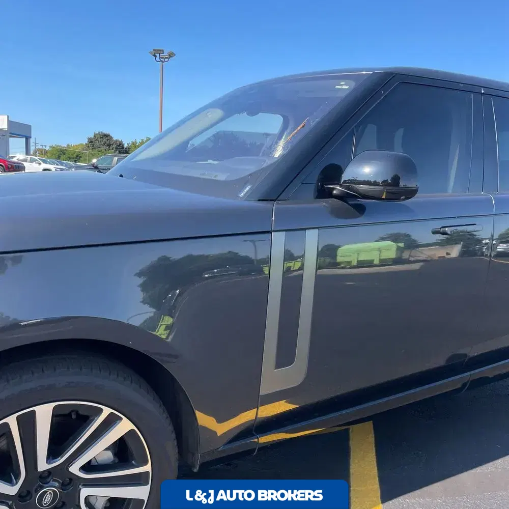 2023 Land Rover Range Rover P530 SE