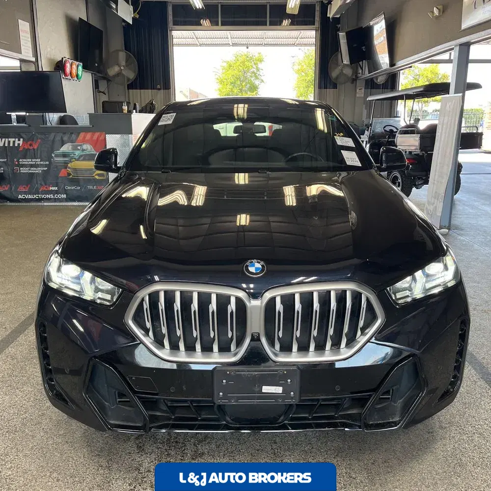 2025 BMW X6 XDrive40i