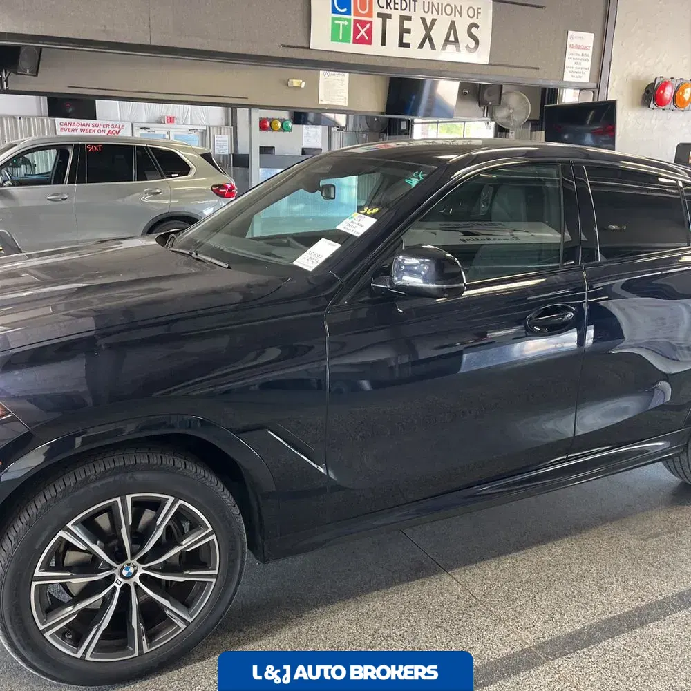 2025 BMW X6 XDrive40i