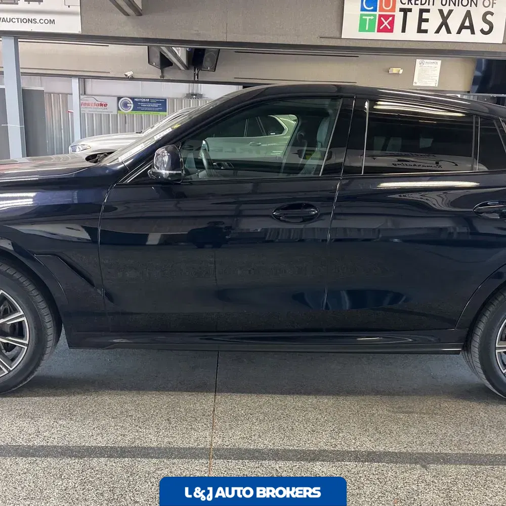 2025 BMW X6 XDrive40i