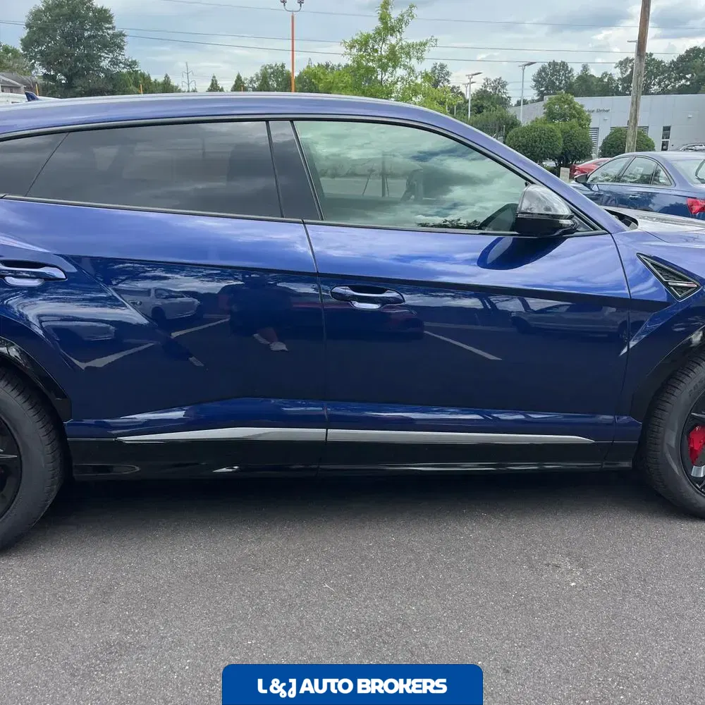 2021 Lamborghini Urus Base