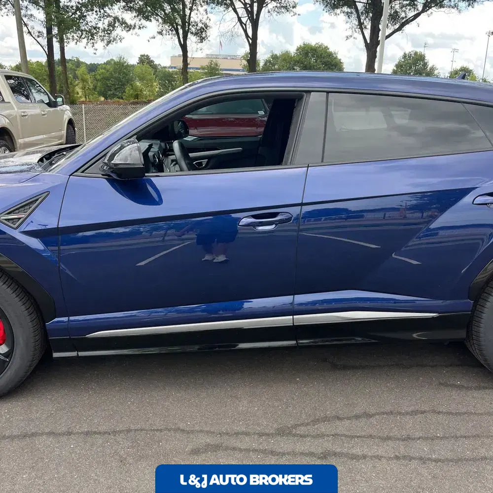 2021 Lamborghini Urus Base