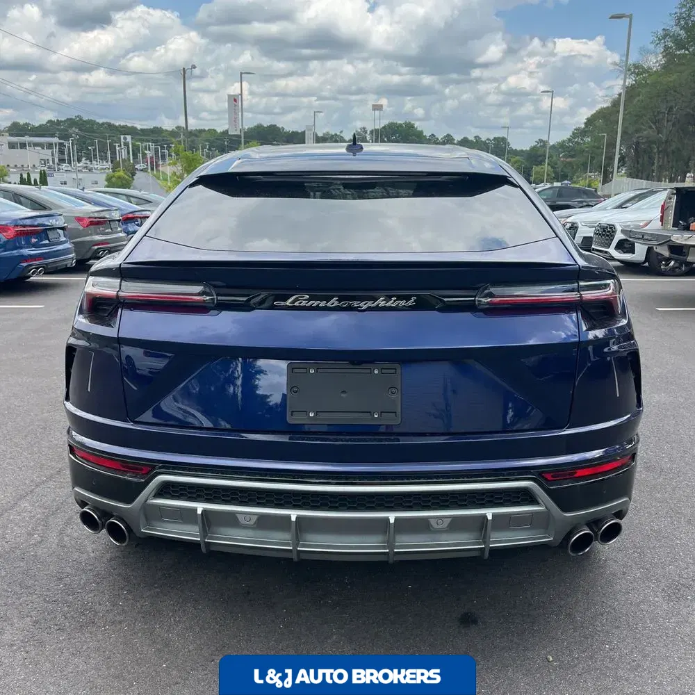 2021 Lamborghini Urus Base