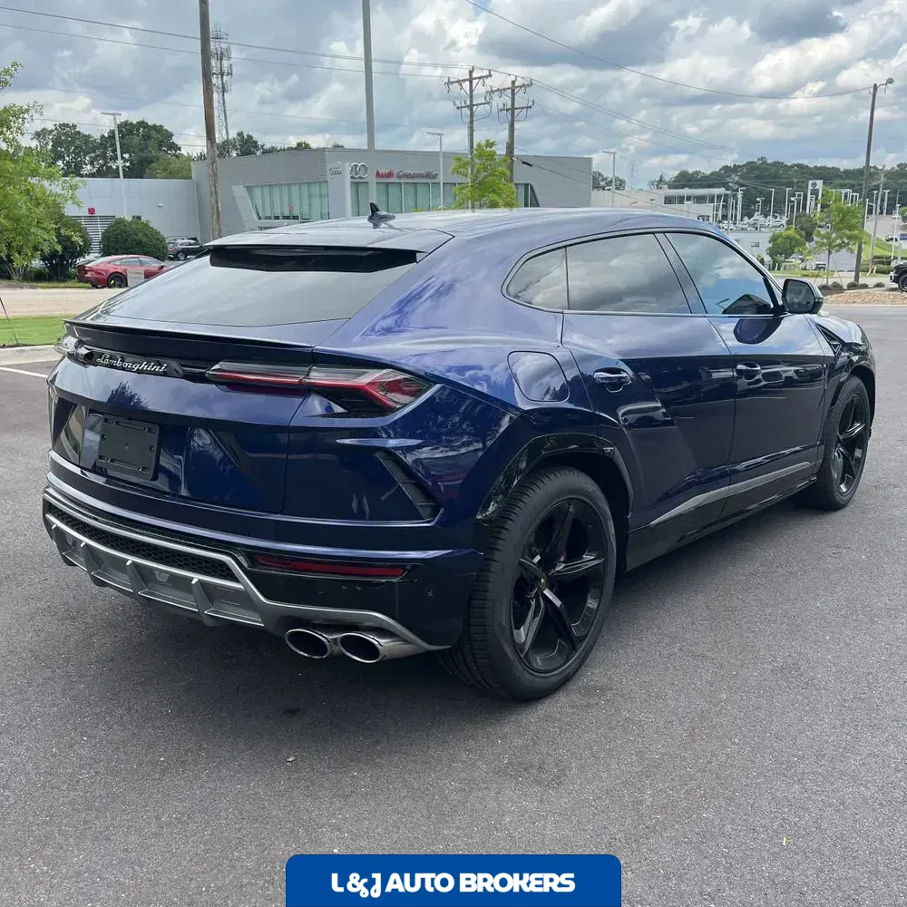 2021 Lamborghini Urus Base