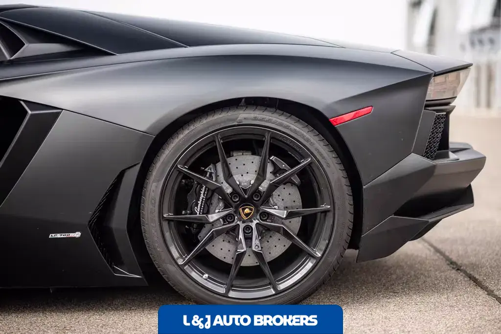 2015 Lamborghini Aventador Roadster
