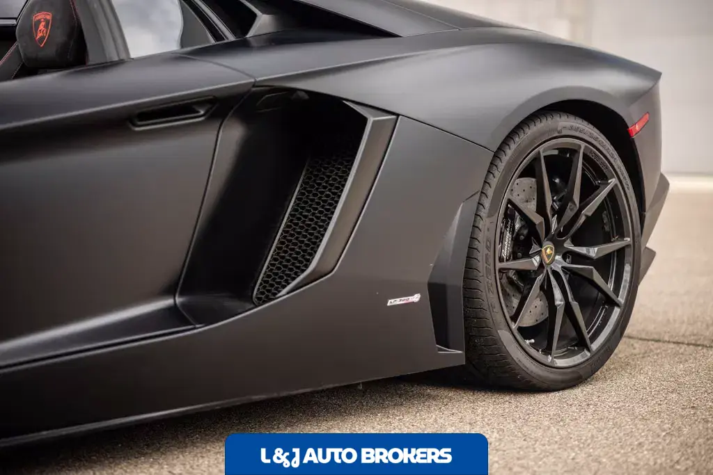 2015 Lamborghini Aventador Roadster