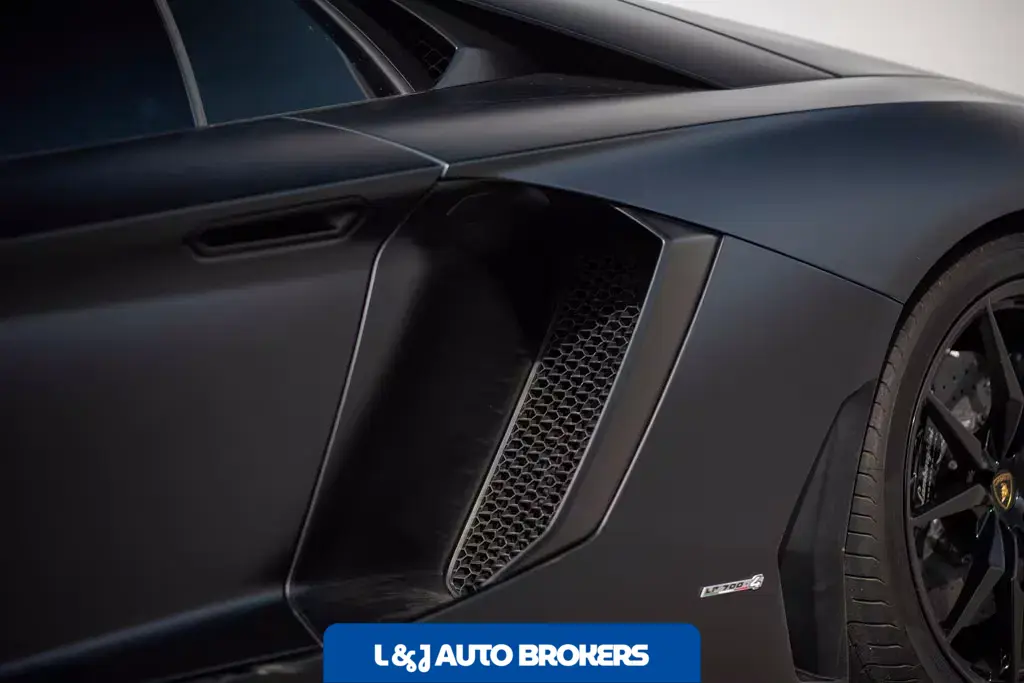 2015 Lamborghini Aventador Roadster