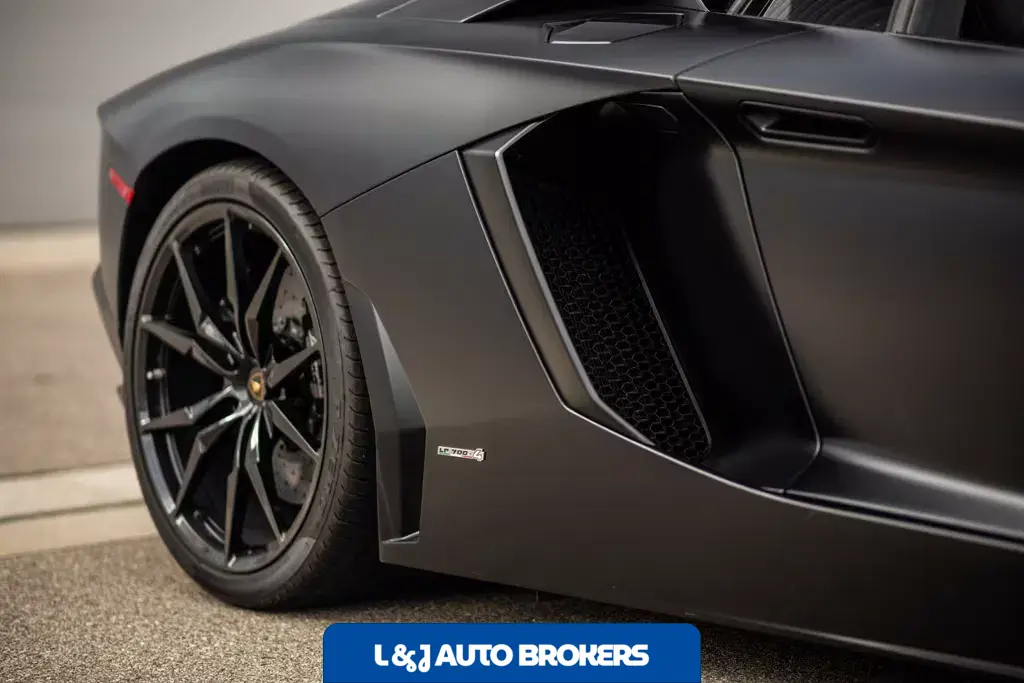 2015 Lamborghini Aventador Roadster