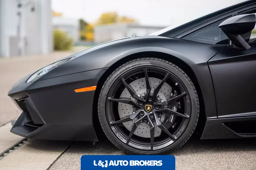 2015 Lamborghini Aventador Roadster