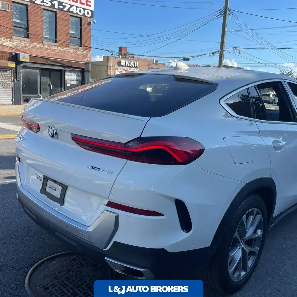 2023 BMW X6 XDrive40i