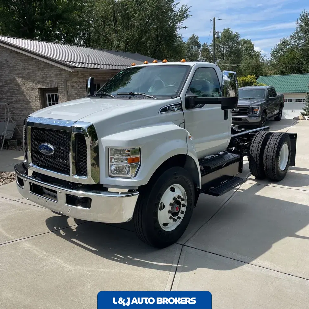2025 Ford F-750 Super Duty