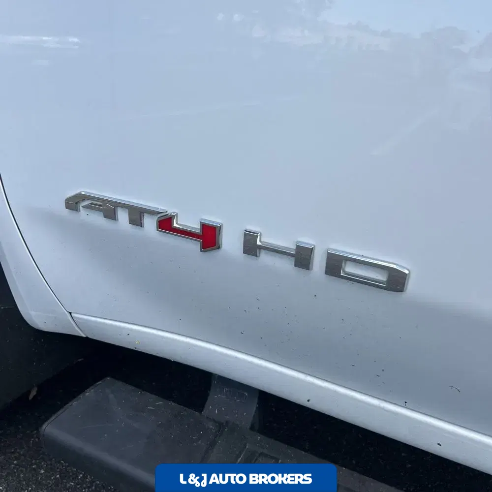 2024 GMC Sierra 2500 AT4
