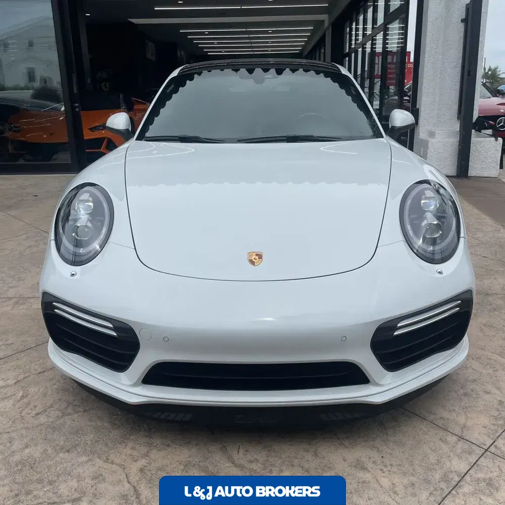 2017 Porsche 911 Carrera 4 Turbo S