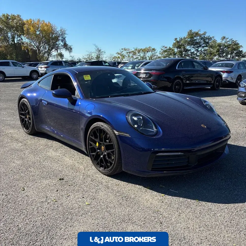 2020 Porsche 911 Carrera