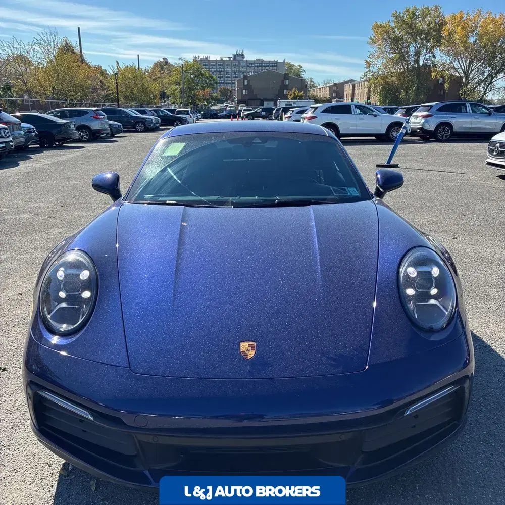 2020 Porsche 911 Carrera