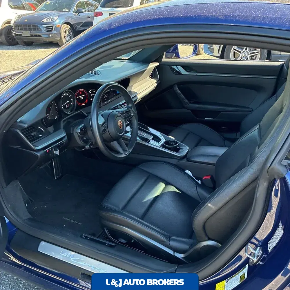 2020 Porsche 911 Carrera