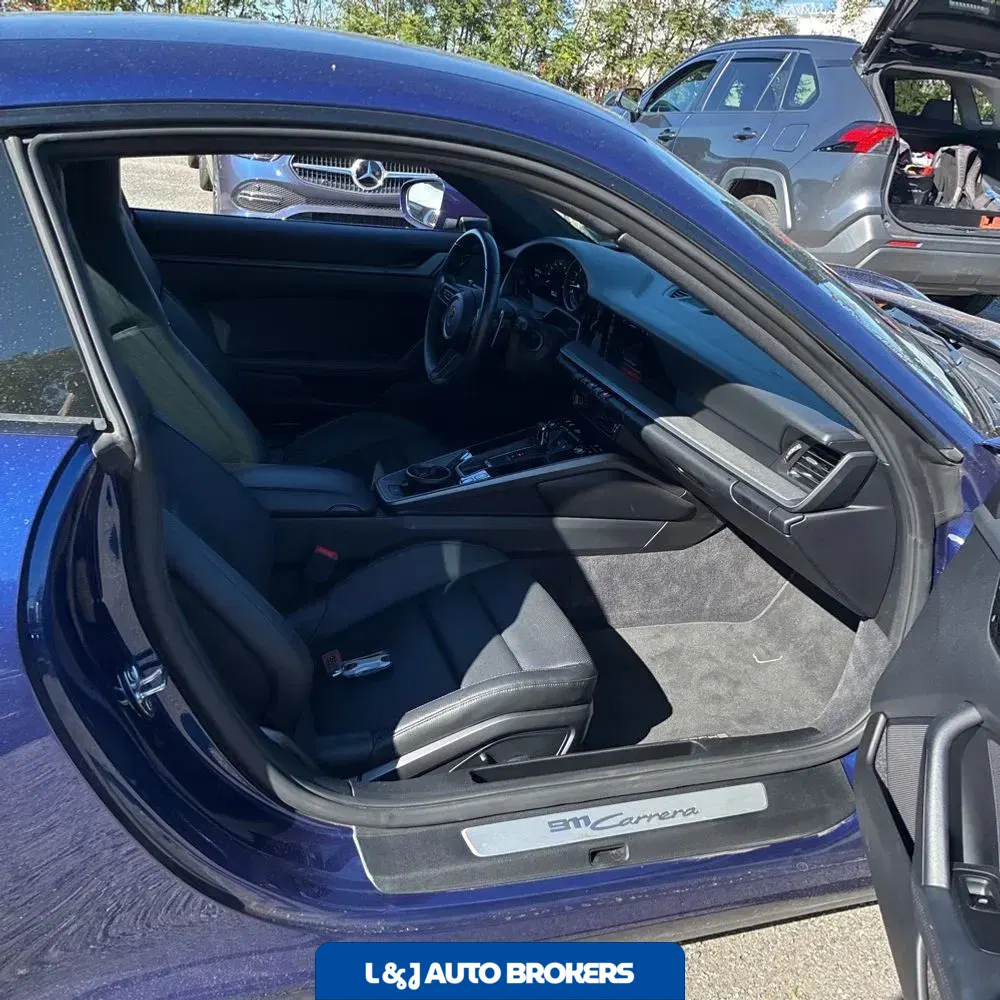 2020 Porsche 911 Carrera