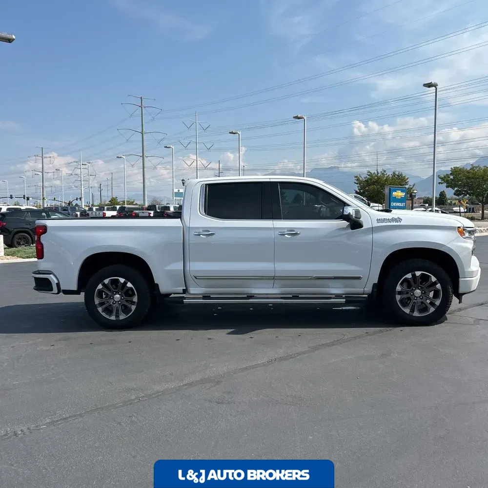 2022 Chevrolet Silverado 1500 High Country