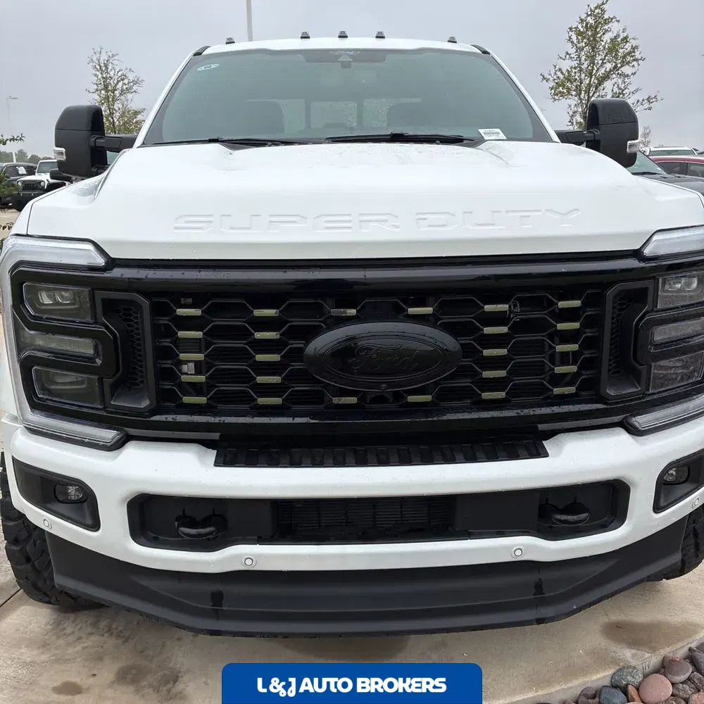 2025 Ford F450SD Platinum