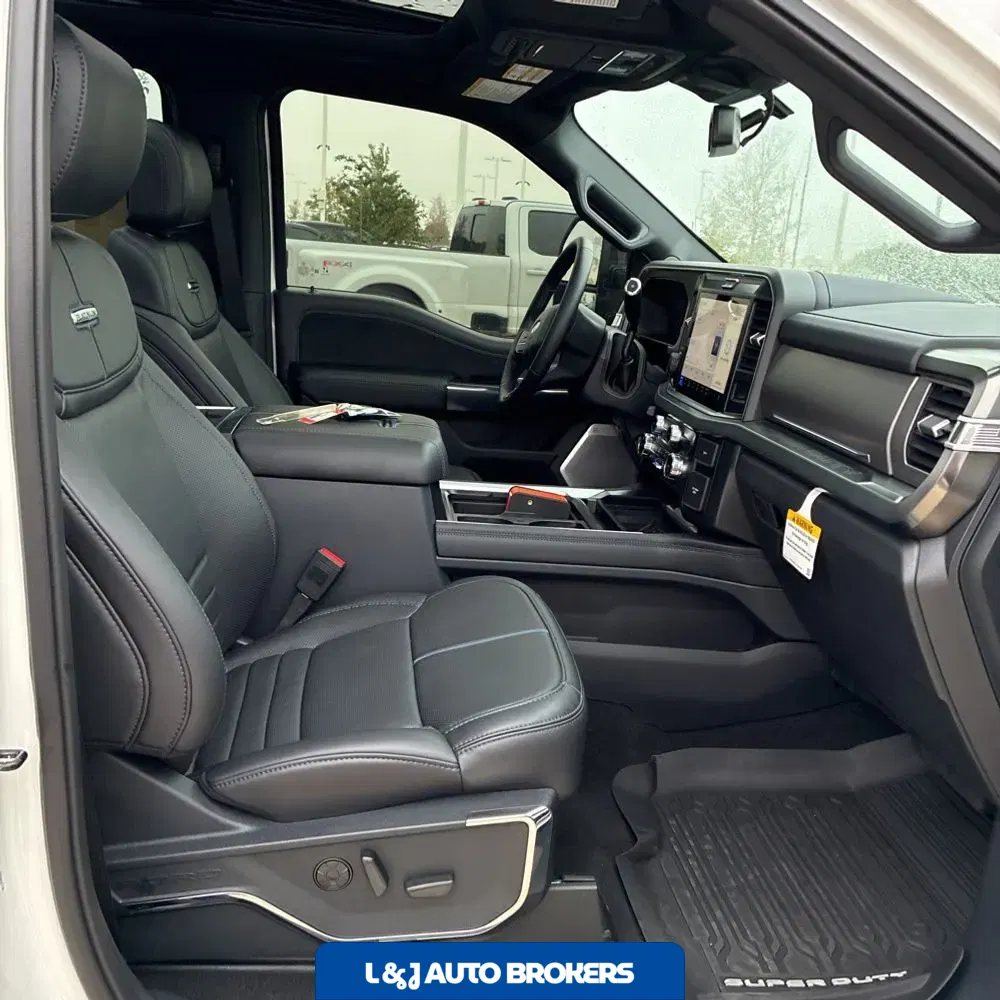 2025 Ford F450SD Platinum