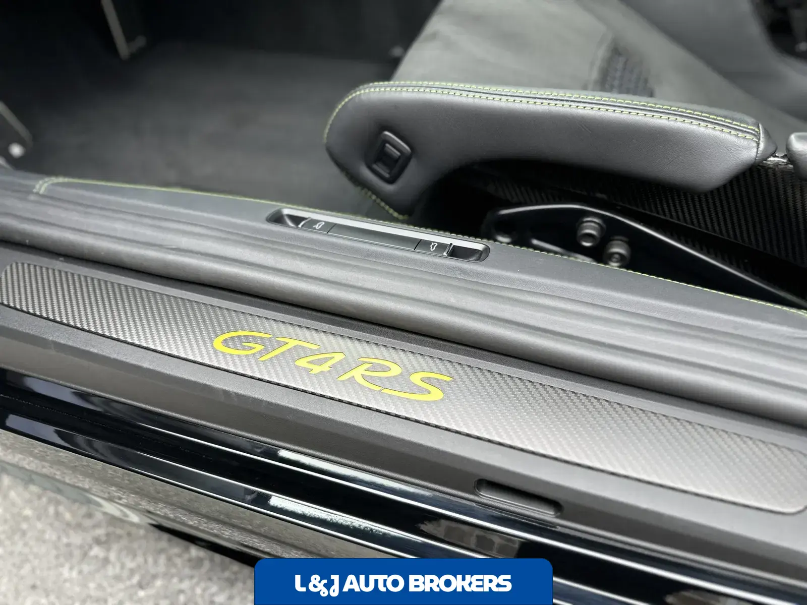 2023 Porsche 718 Cayman GT4 RS Weissach