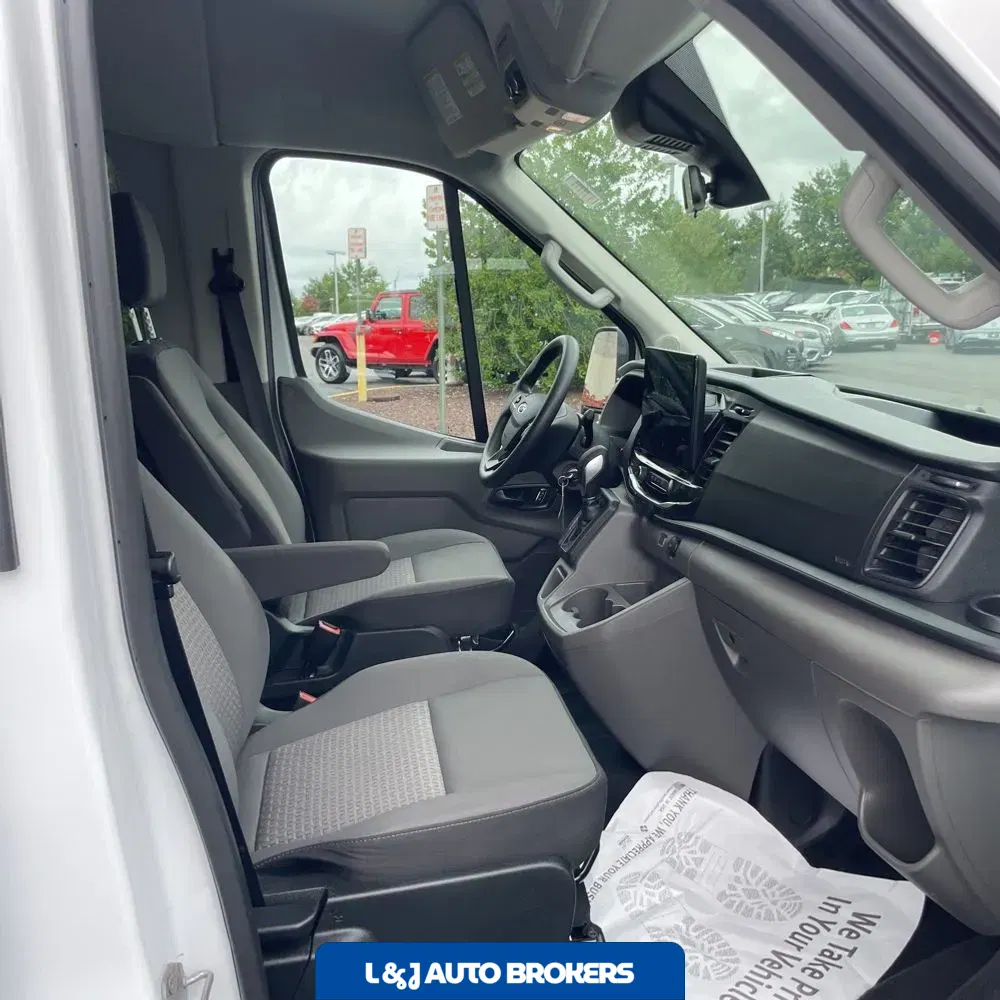 2024 Ford Transit 350 XLT