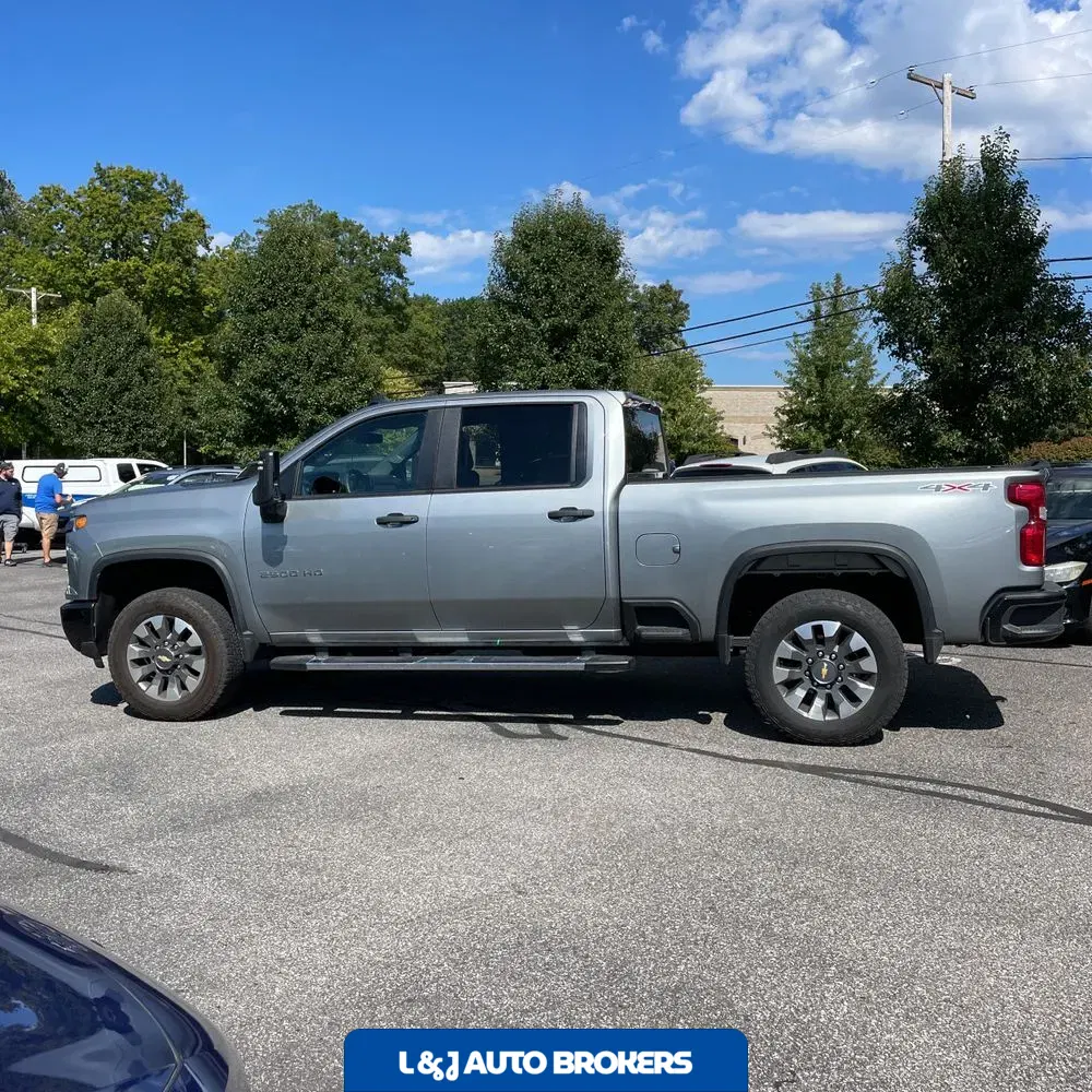2024 Chevrolet Silverado 2500HD Custom