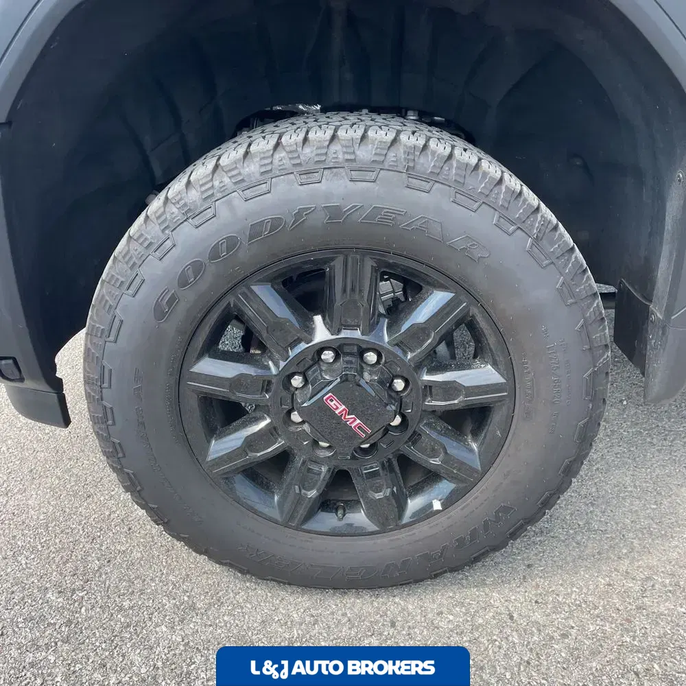 2025 GMC Sierra 2500HD AT4