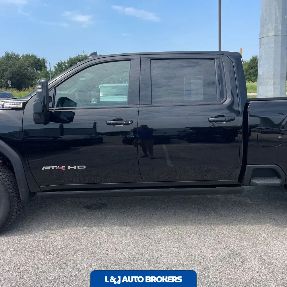 2025 GMC Sierra 2500HD AT4