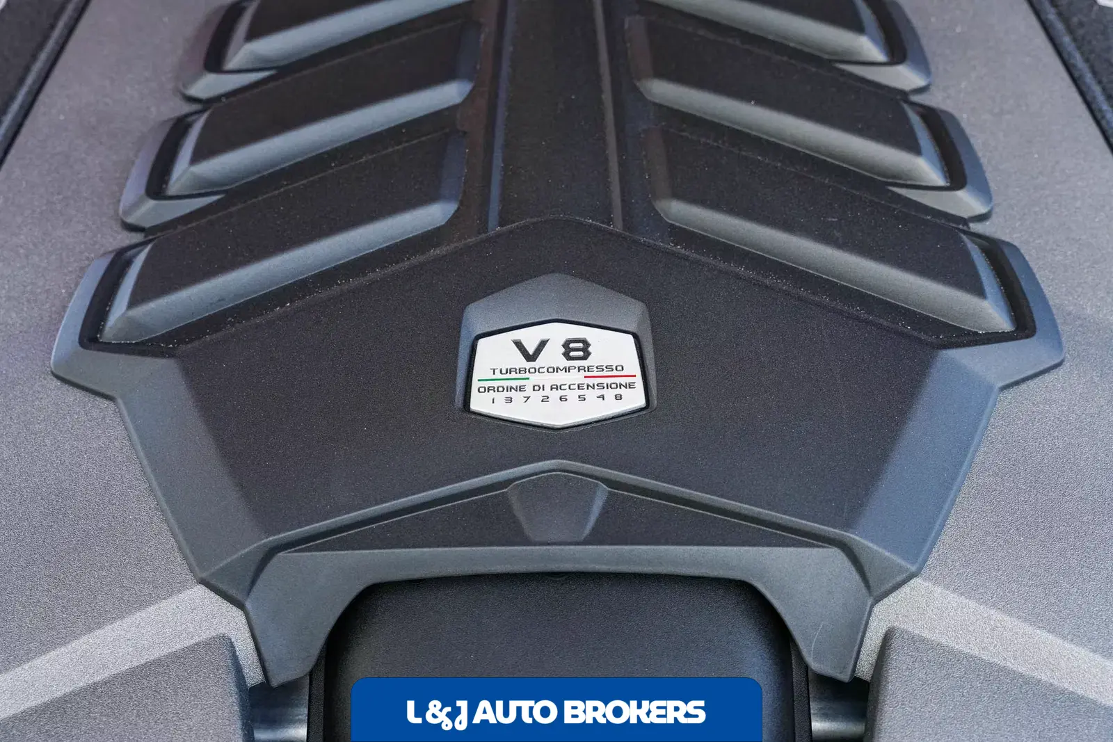2022 Lamborghini Urus Pearl Capsule