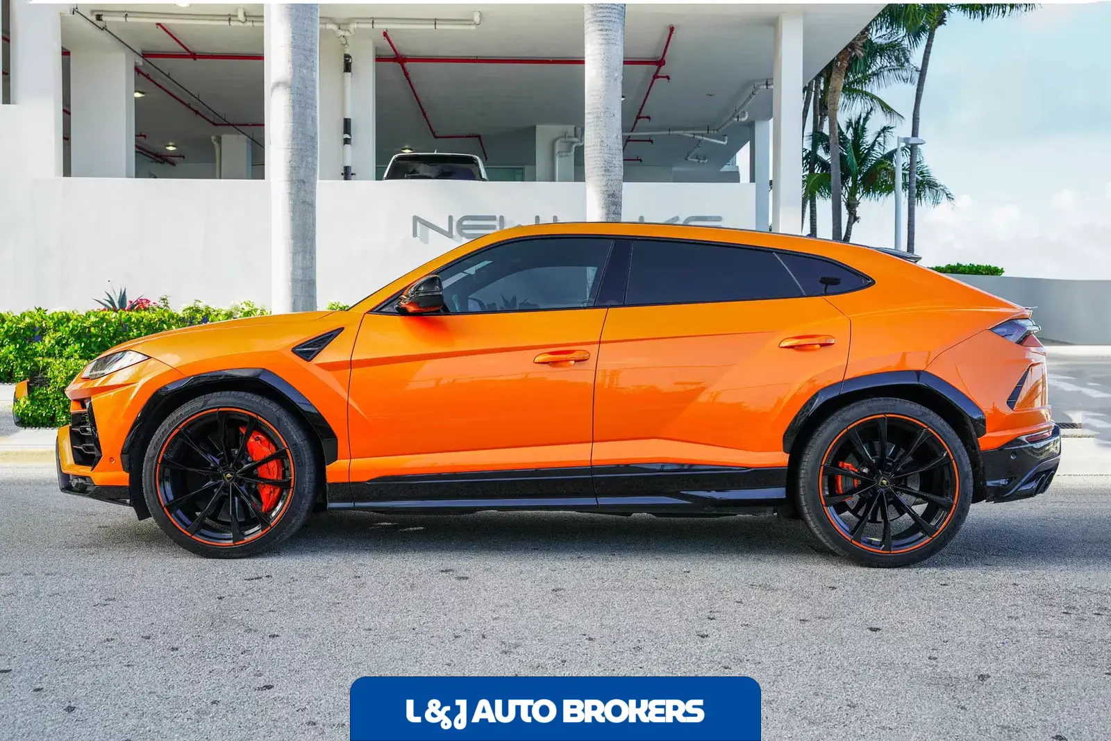 2022 Lamborghini Urus Pearl Capsule