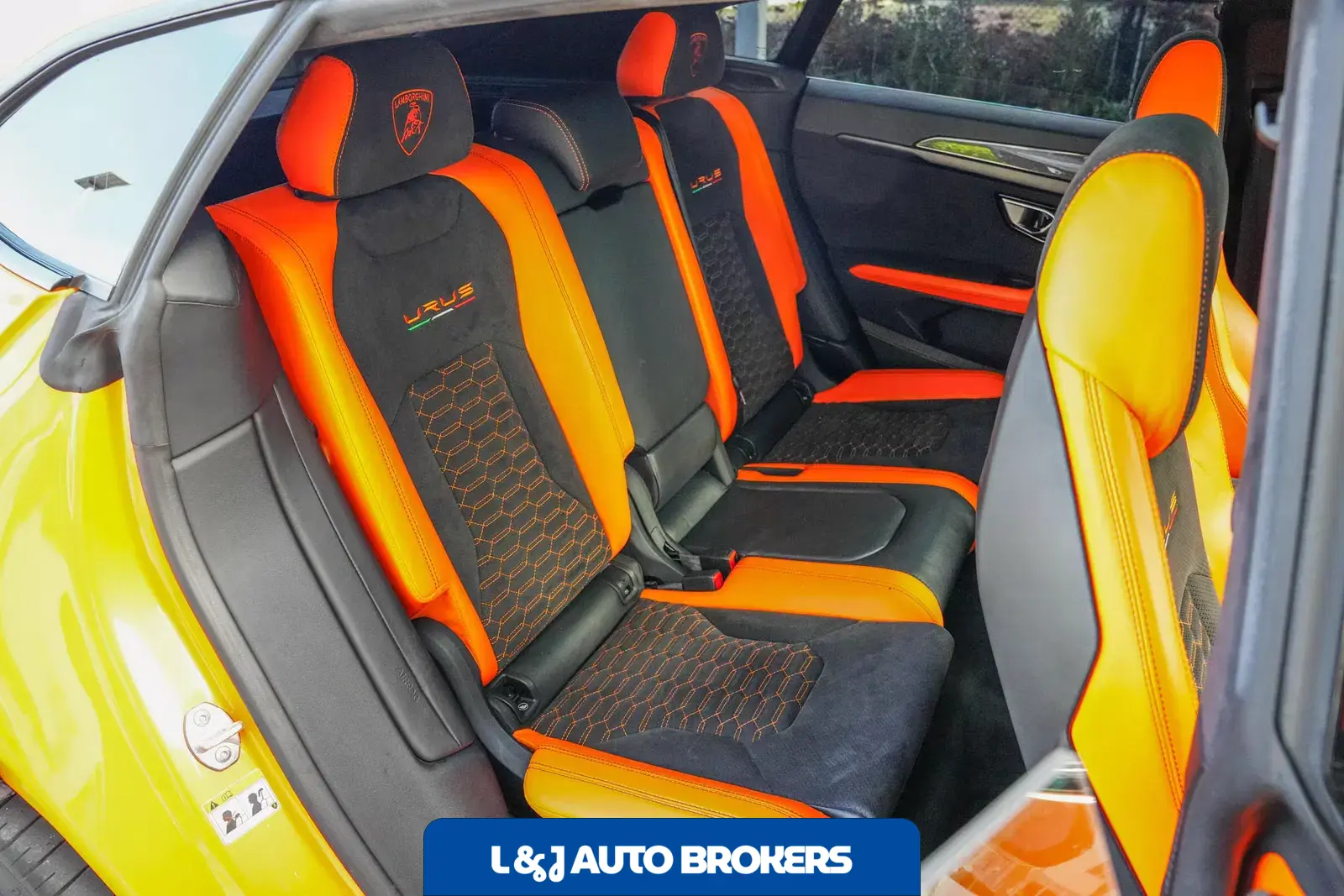 2022 Lamborghini Urus Pearl Capsule