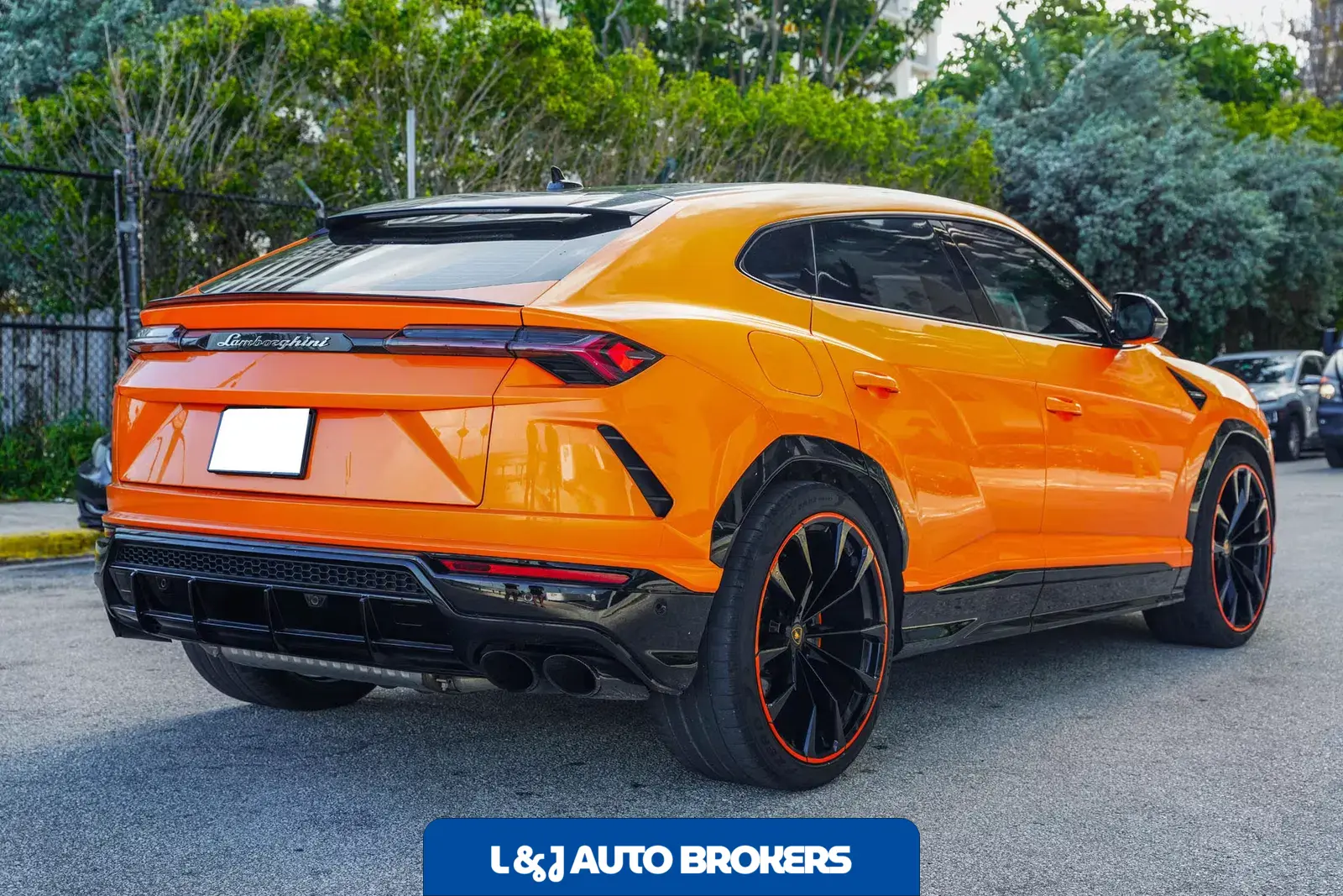 2022 Lamborghini Urus Pearl Capsule