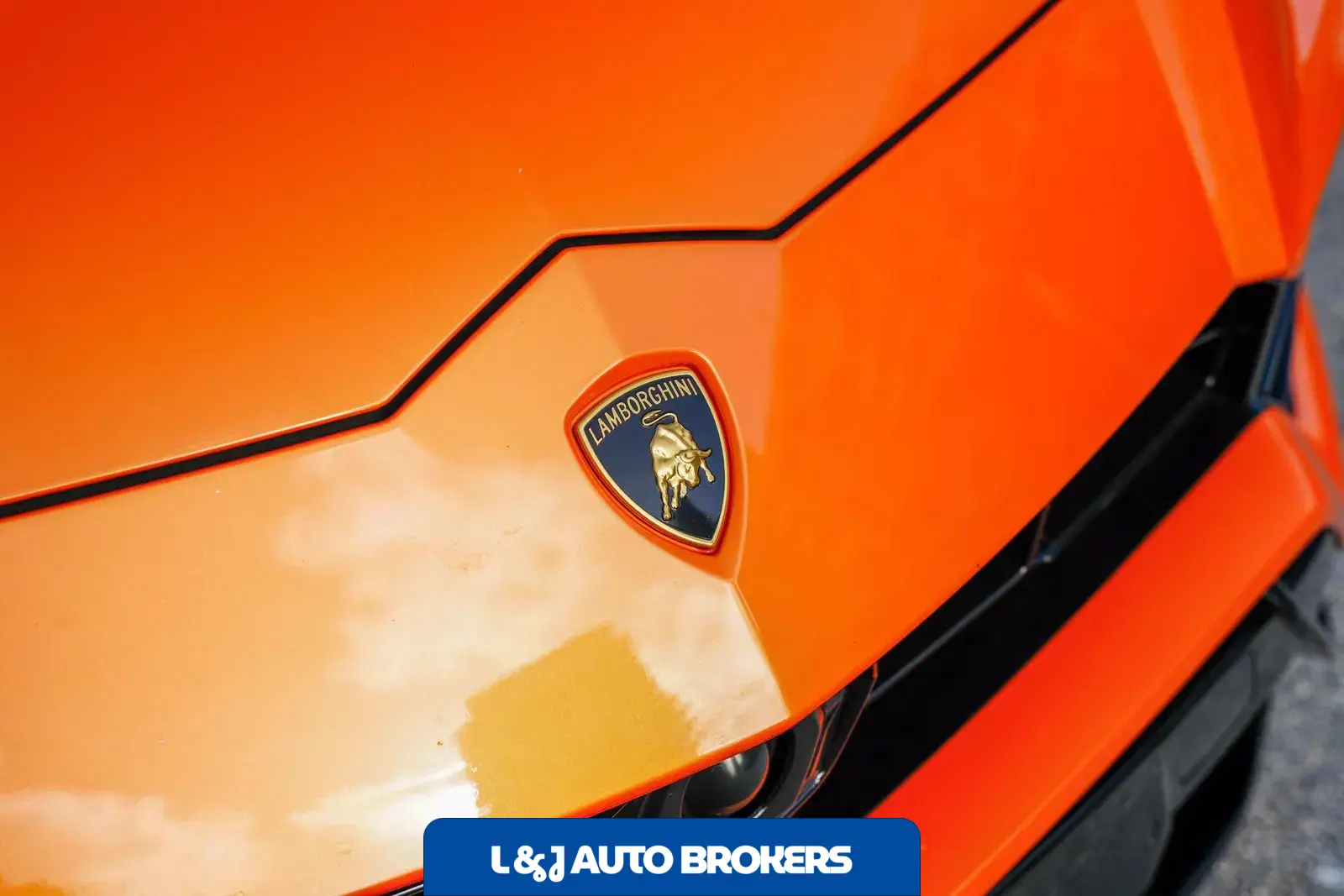 2022 Lamborghini Urus Pearl Capsule
