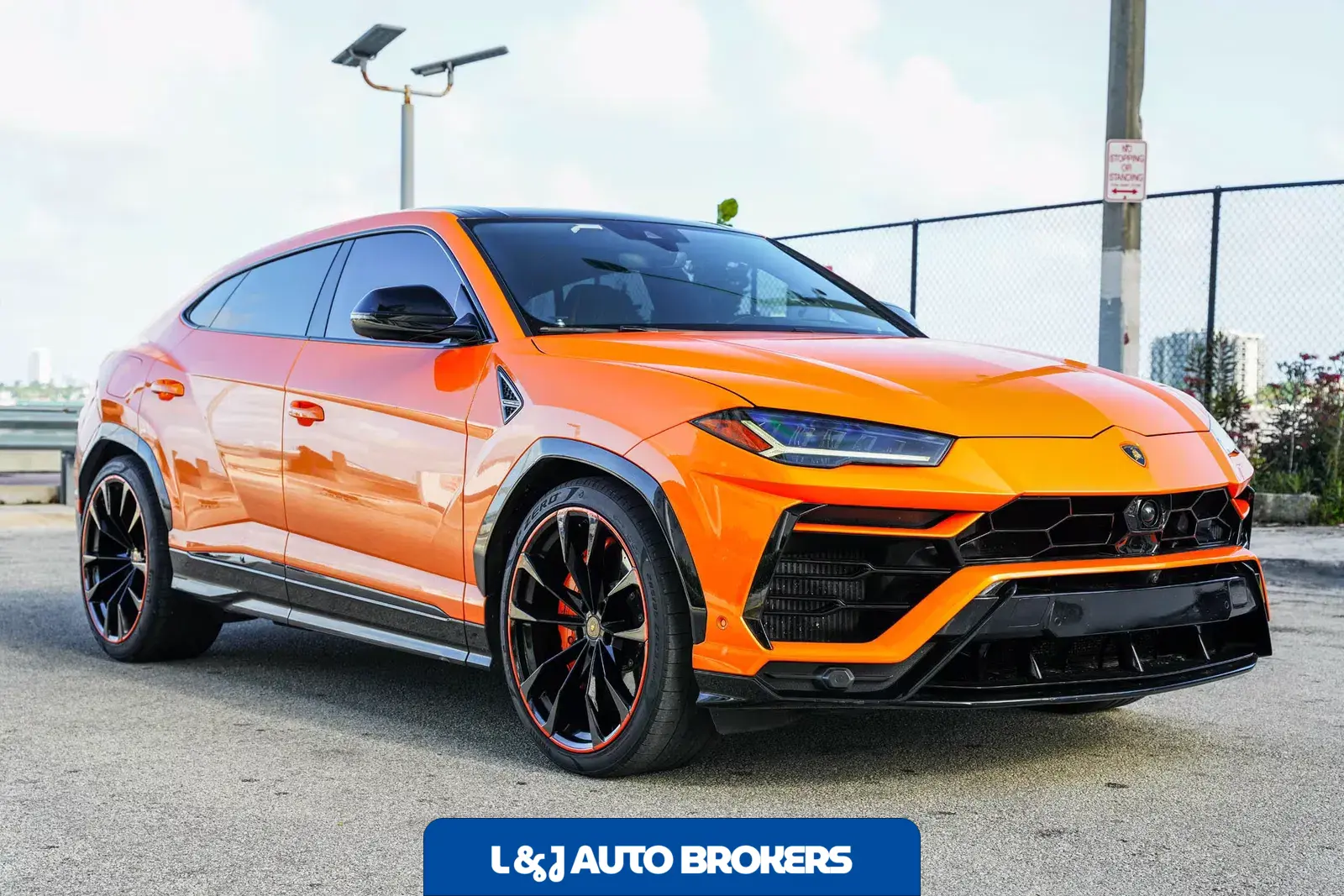 2022 Lamborghini Urus Pearl Capsule